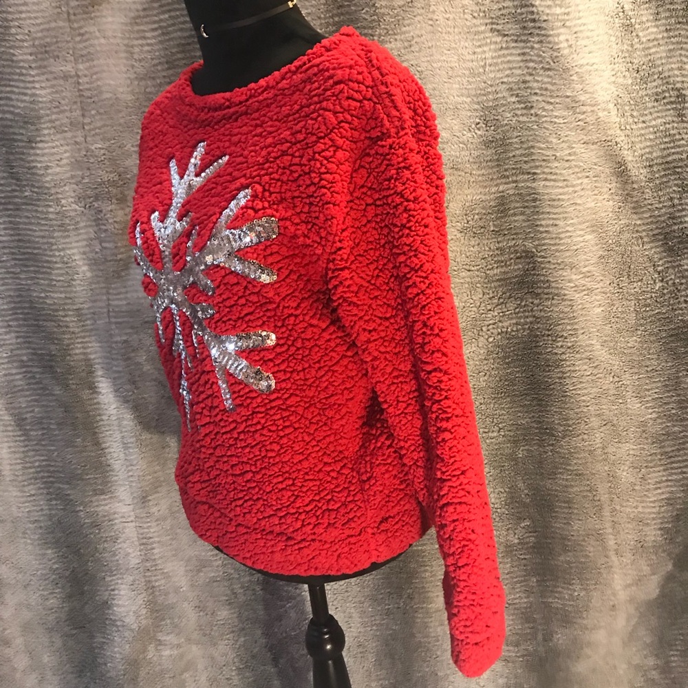 Red Snowflake โ๏ธ sweater - Picture 3 of 6